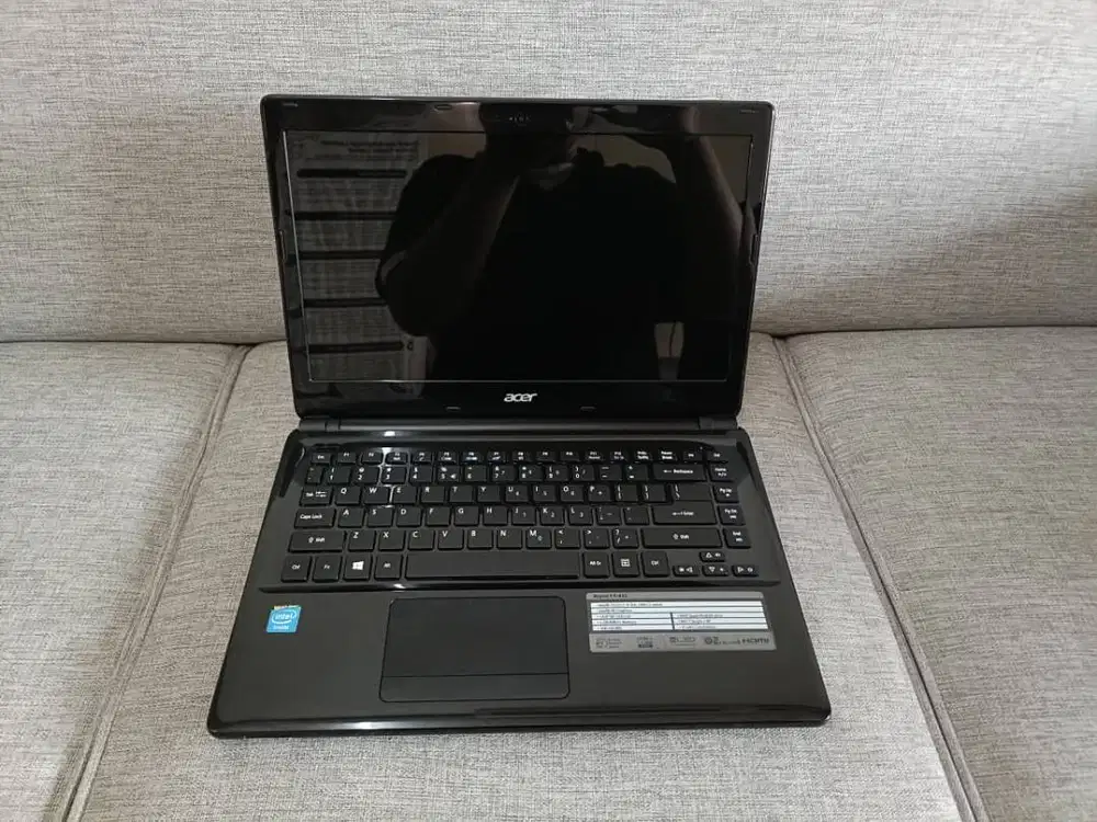 JUAL Acer Aspire E1-432 PROCESSOR CELERON 2955U RAM 4GB SSD 256GB