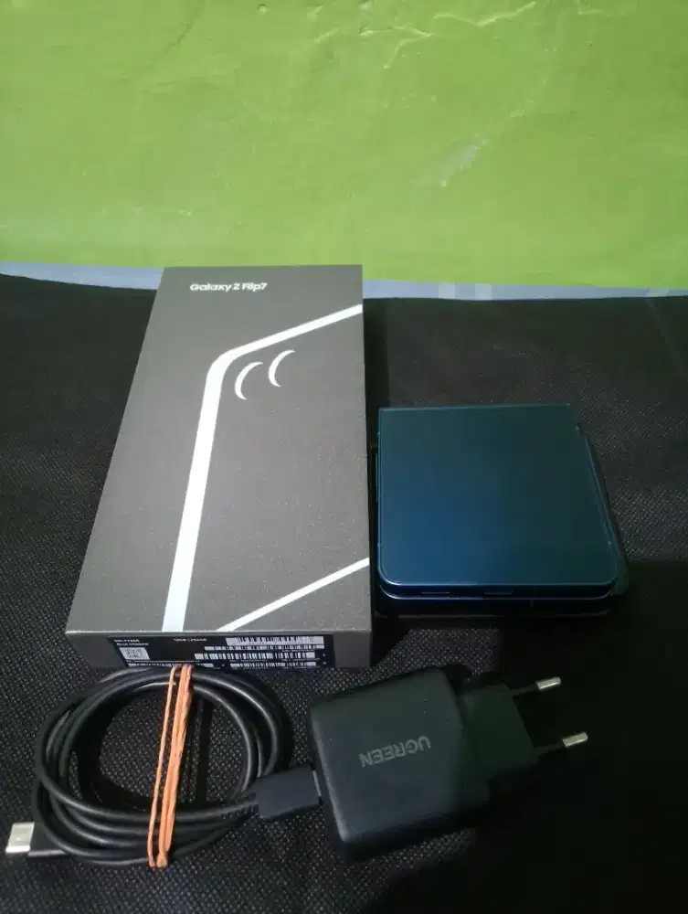 Samsung Galaxy Z Flip 7