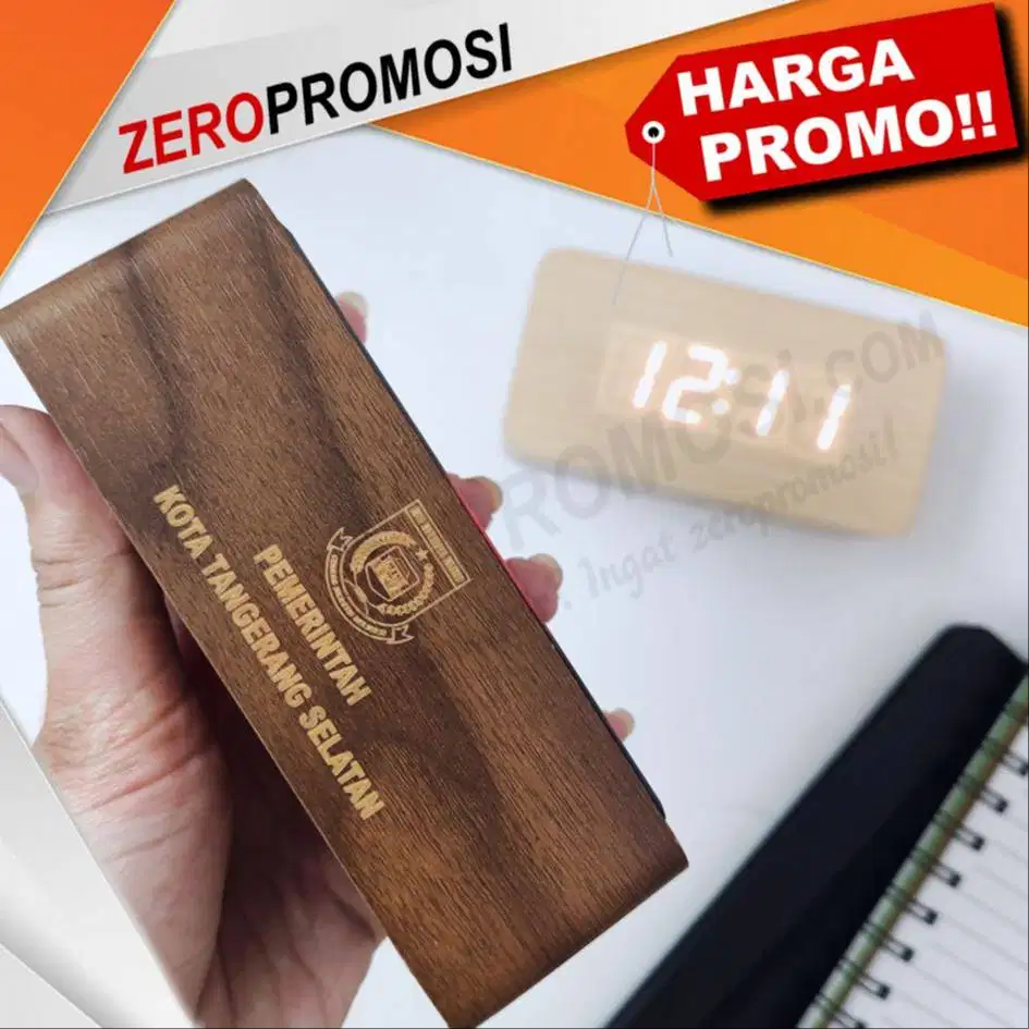 Souvenir Jam Meja Kayu LED Digital Custom Logo