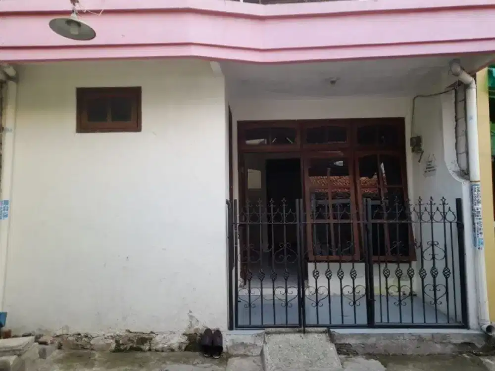 Rumah Di Bringin Sambikerep Surabaya Kondisi Terawat Lokasi Strategis