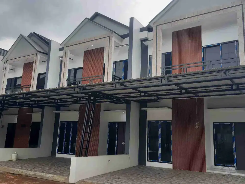 Townhouse Depan pintu Tol Bambu Apus Jakarta Timur