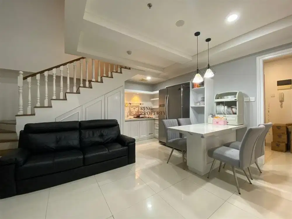 “Hunian Tenang di Tengah Hiruk Pikuk Kota , Disewakan Apartemen 2 lantai di neo soho furnish lengkap lokasi strategis