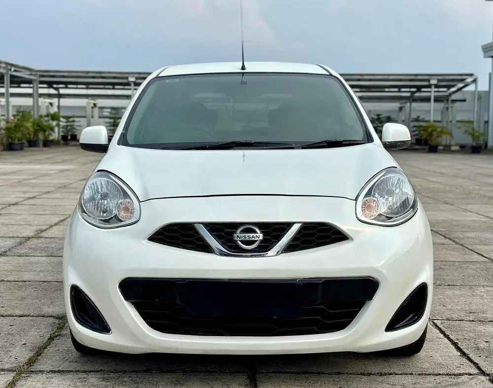 DP 15JT [LOW KM] NISSAN MARCH 1.2 L AT 2013 PUTIH TT 2012 MATIC