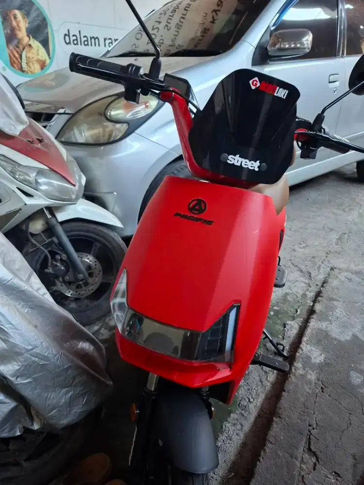 Sepeda listrik pasific