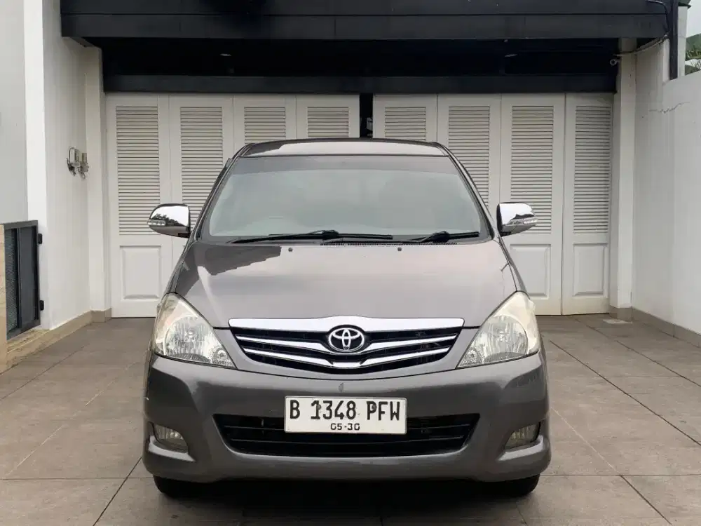 FOR SALE – TOYOTA INNOVA G MATIC 2010 //•Mobil terawat