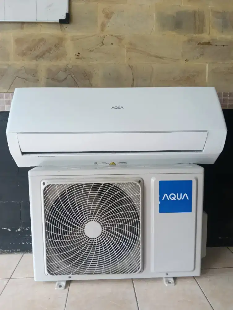 AC AQUA 2 PK LIKE NEW