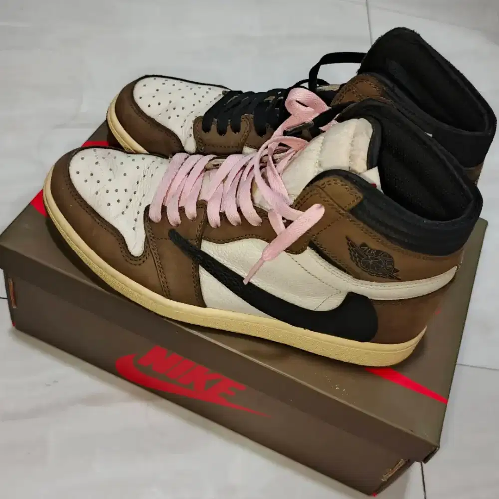 Sepatu AJ1 TS SP size 42