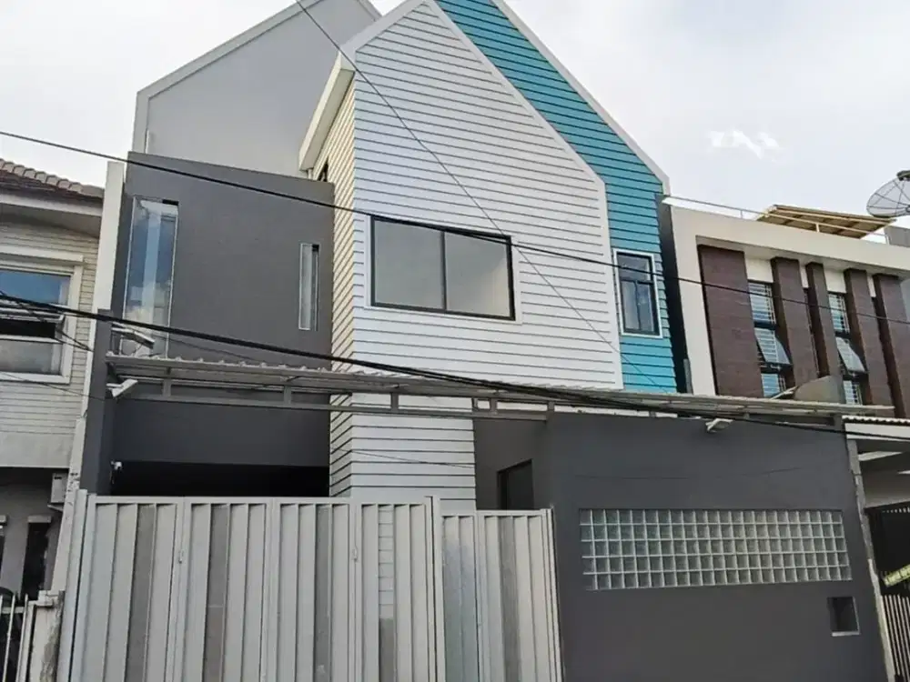 RUMAH SCANDINAVIAN DENGAN PRIVATE POOL,MANYAR TIRTOYOSO SELATAN