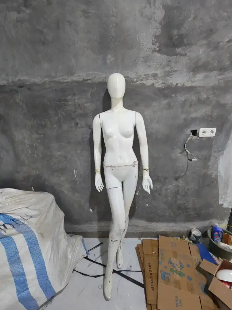 Manekin Wanita murah siap pakai
