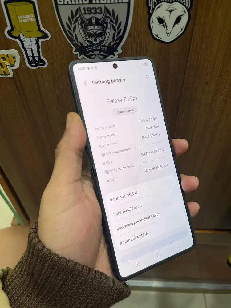 samsung flip 7 12/256 sein black second like new