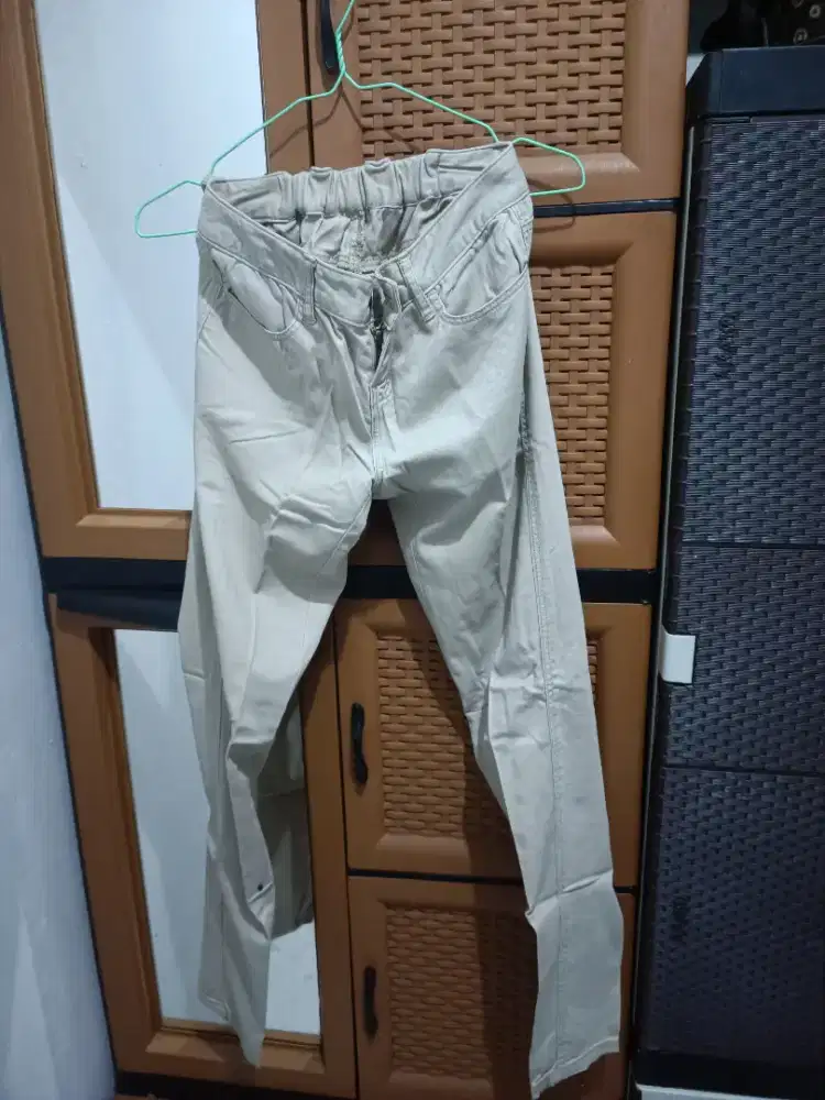 Prelove celana bahan