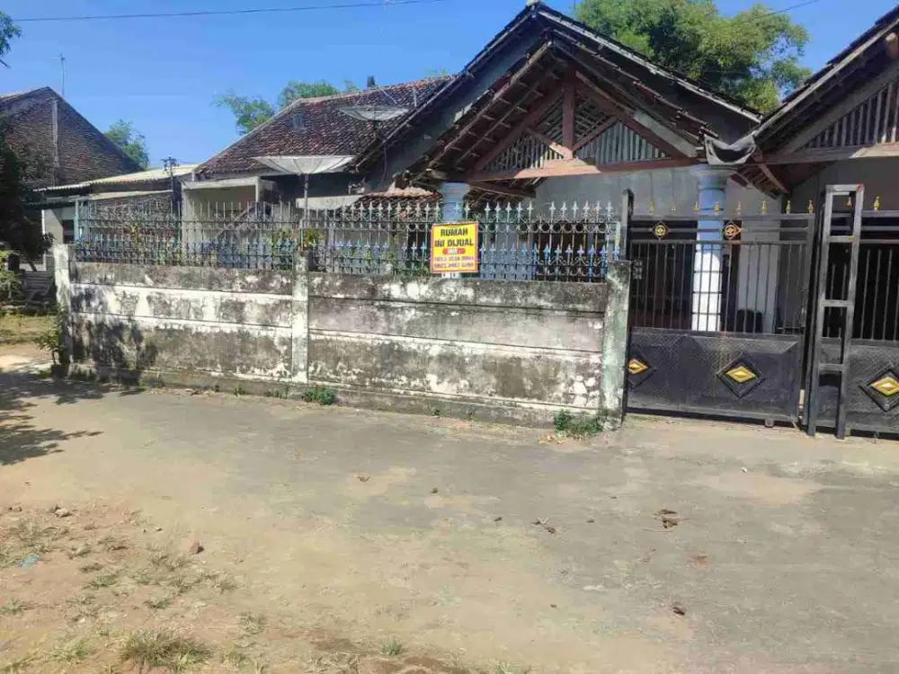DI JUAL RUMAH
KEL. : TEMPEL WETAN
KEC. : LOCERET
KAB  : NGANJUK