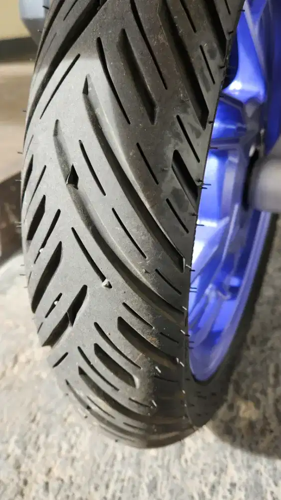 Ban motor 100/80 R14