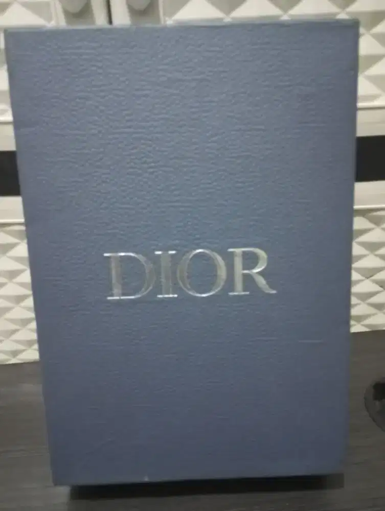 Sepatu Branded mewah