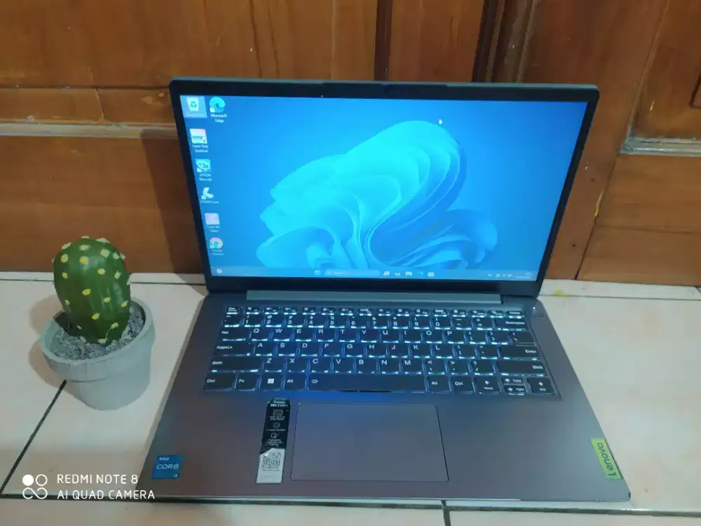 Lenovo IP Slim3/Core i3-gen 11/RAM 8gb/SSD 512/VGA Intel UHD Graphics