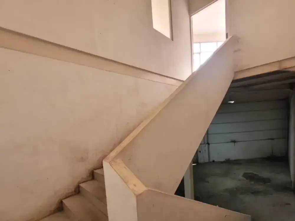 Disewakan Gudang Non Loading Dock Luas 366m, Delta Silicon Cikarang