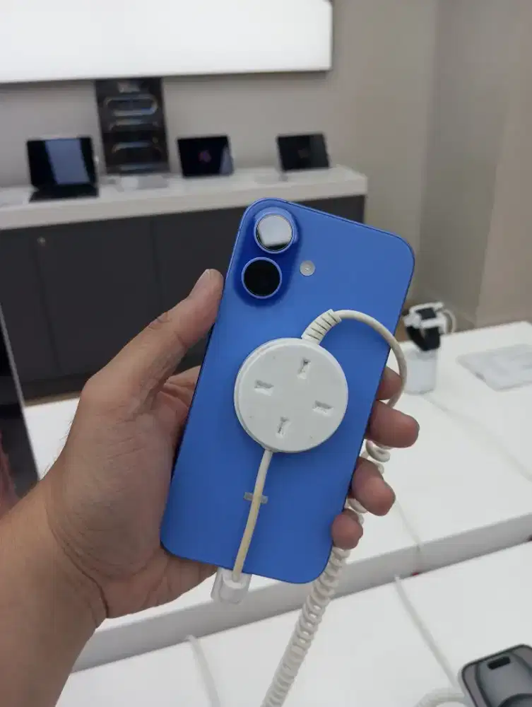 iPhone 16 series ibox