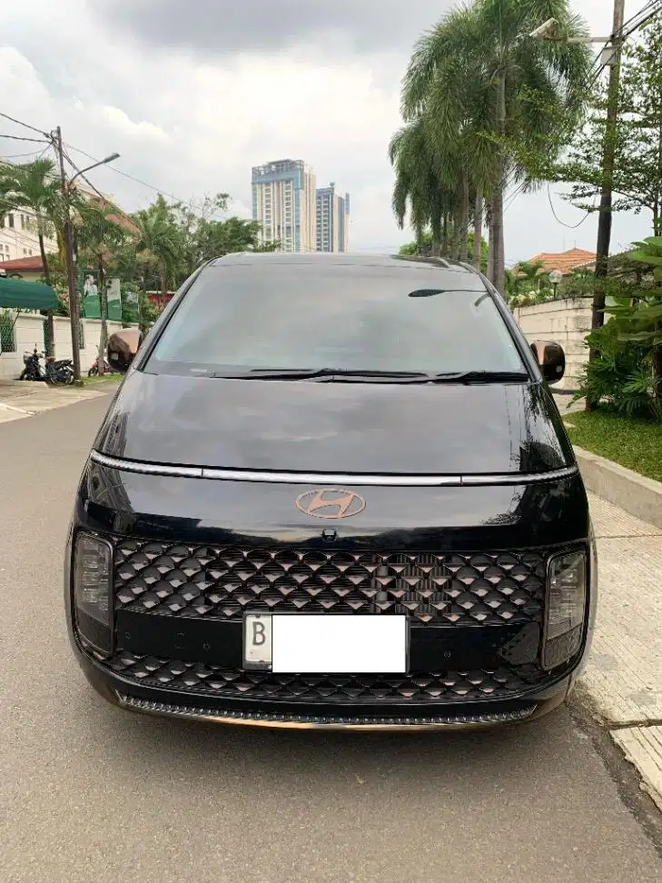 Hyundai Staria 2.2 Signature 9 Seat Diesel Automatic Tahun 2024