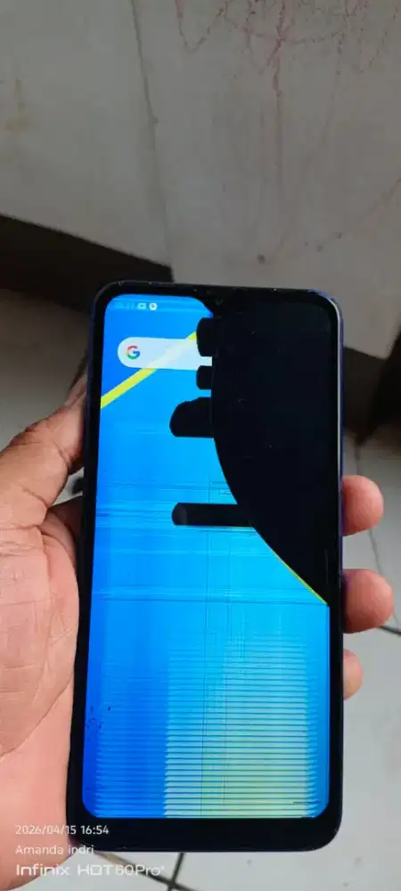 Relmi c2.  2/32 kondisi Kya di fto hrus ganti lcd