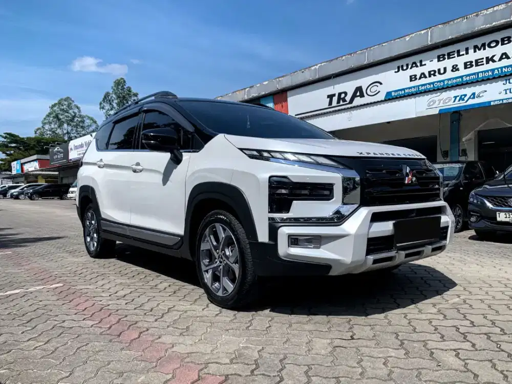 MITSUBISHI XPANDER CROSS PLUS ELITE LIMITED EDITION AT 2024 PUTIH