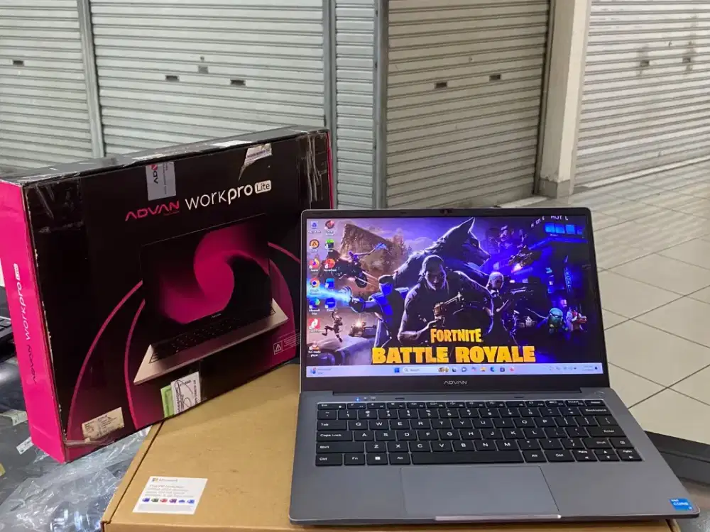 Advan WorkPro Lite/ Intel Core i3-1220P/Ram 8GB/SSD 256GB