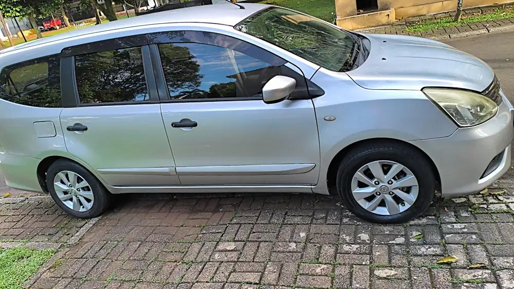 Nissan Livina 2014 Bensin