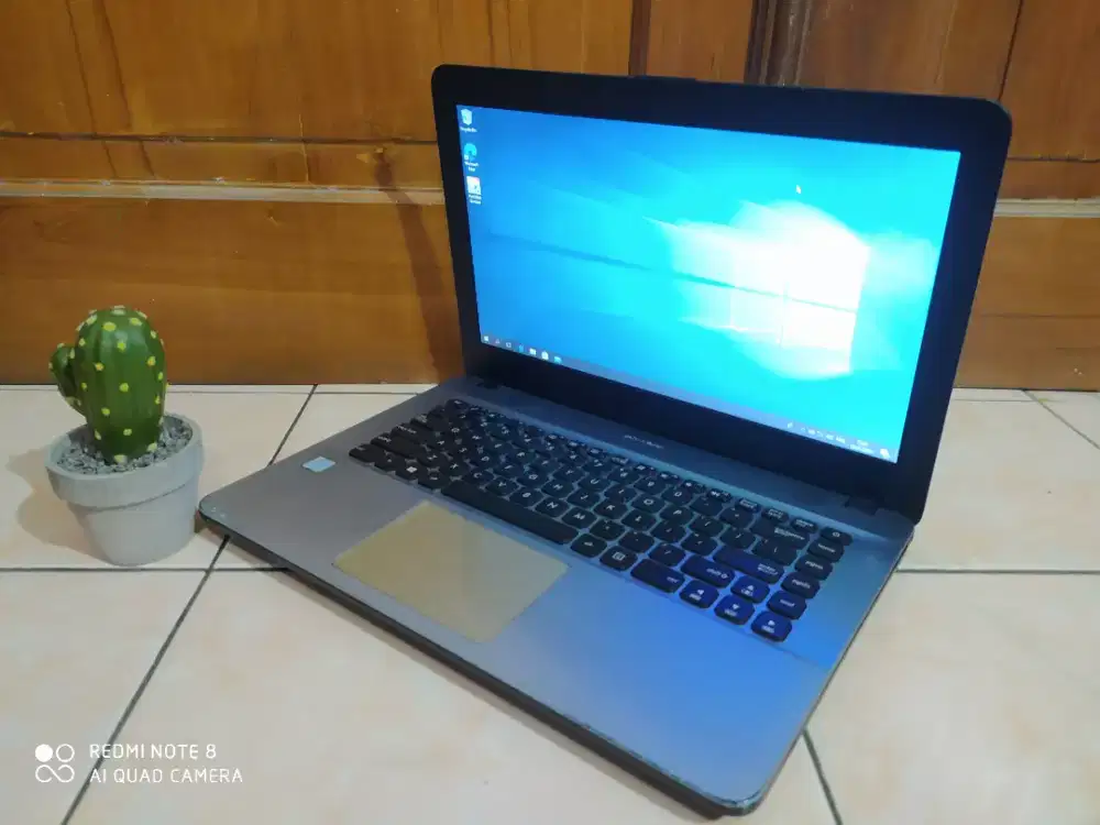 Laptop high Asus x441ua/core i3 gen6 ram4gb/HDD 500gb/VGA Intel 520