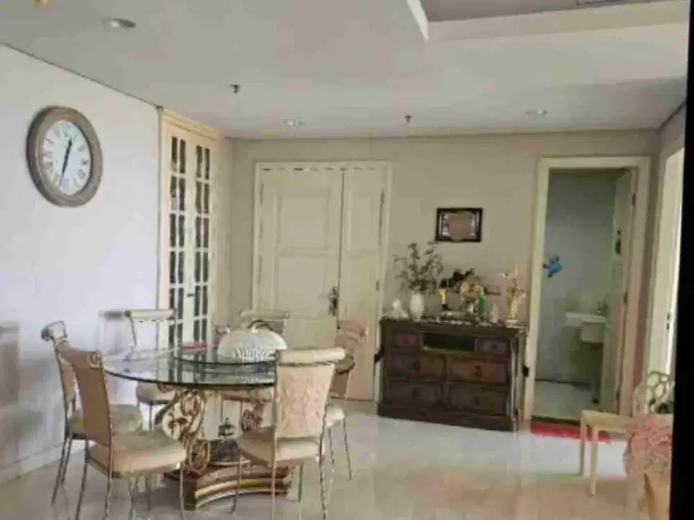 Dijual apartment adhiwangsa golf residen 3 BR  .Surabaya