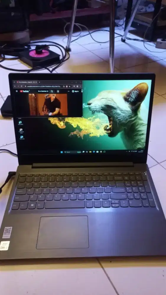 Laptop lenovo ideapad v15
