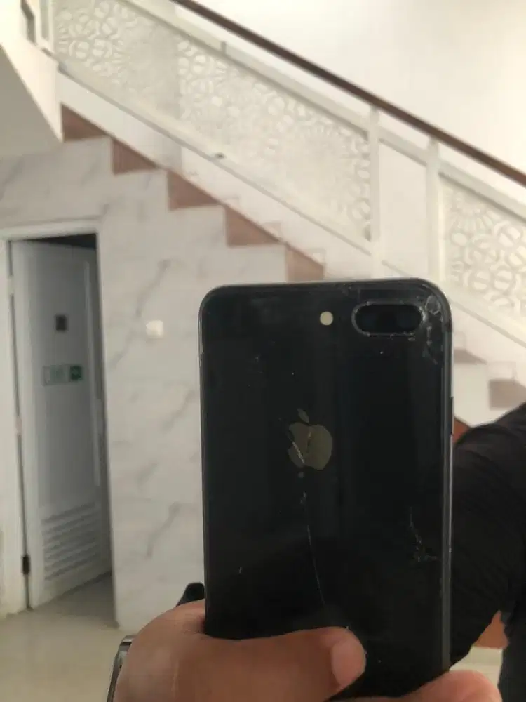 Iphone 8 plus 64GB LLA sinyal permanen