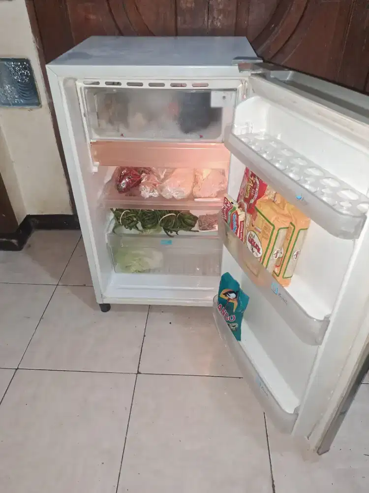 Jual.kulkas TOSHIBA GLACIO satu pintu d antar