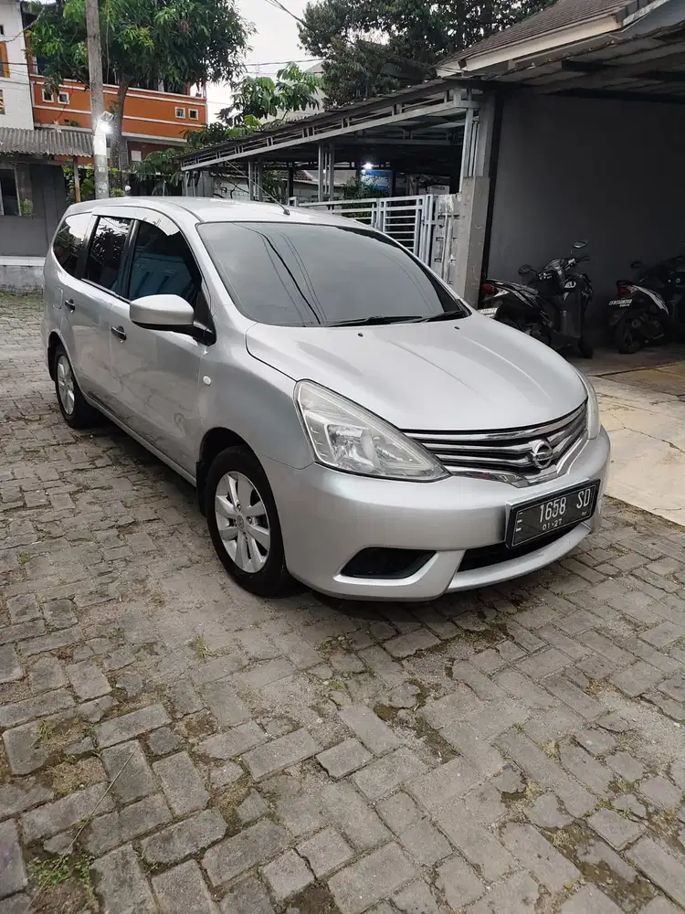 Nissan Grand livina 2015 Bensin