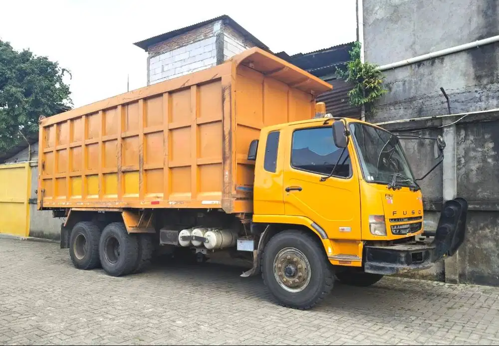 MULUS+banBARU MURAH Mitsubishi Fuso tronton 6x4 Dump truck 2023 truk