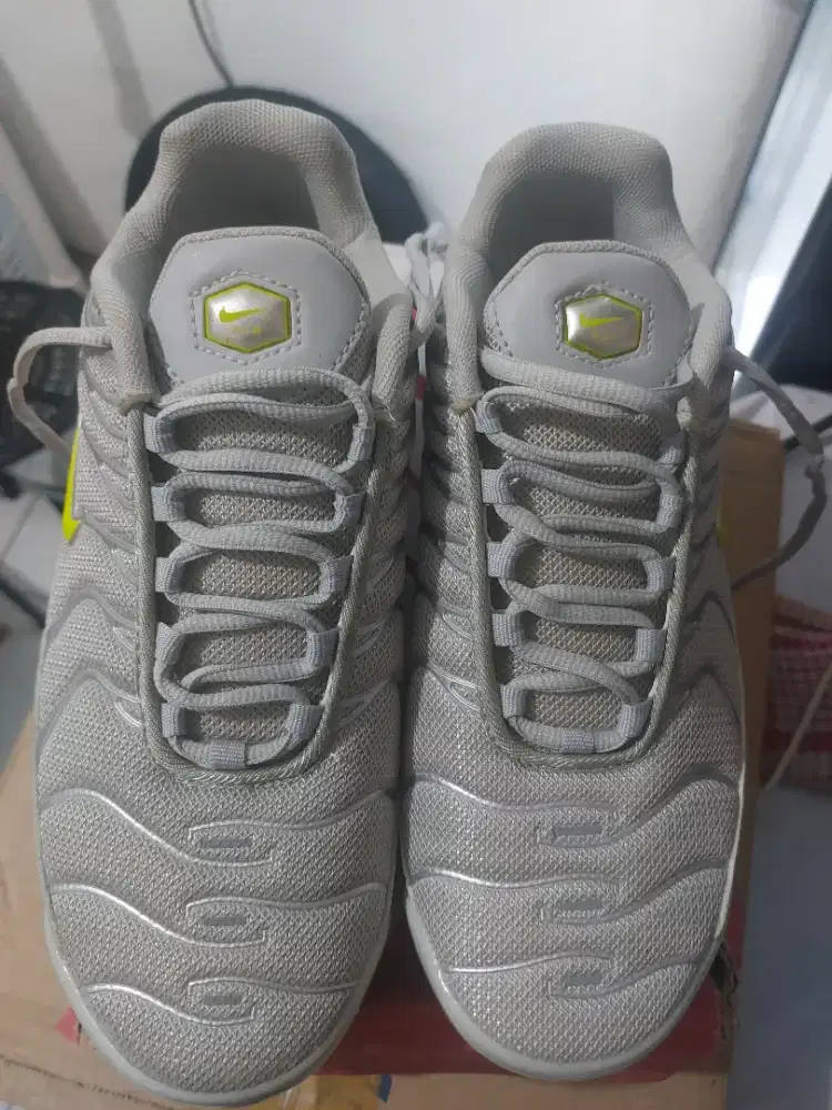 Sepatu NIKE TN AIR Size ukuran Kaki 42 Mulus Ori