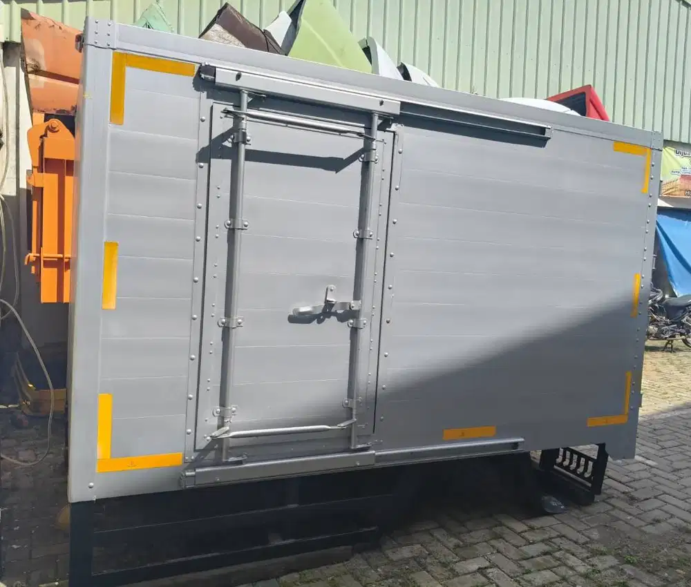 Box alumunium CDE mitsubishi colt diesel canter engkel colt diesel bok