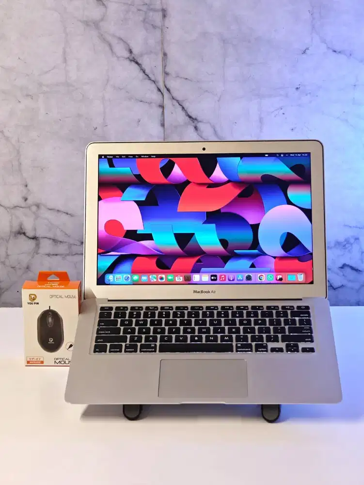 MacBook Air 2015 13” i5 RAM 8GB SSD 128GB Like New Mulus Siap Pakai