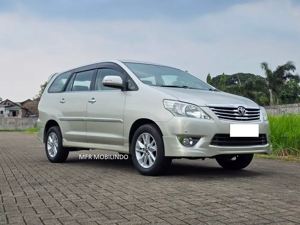 Toyota Kijang Innova 2012 Bensin