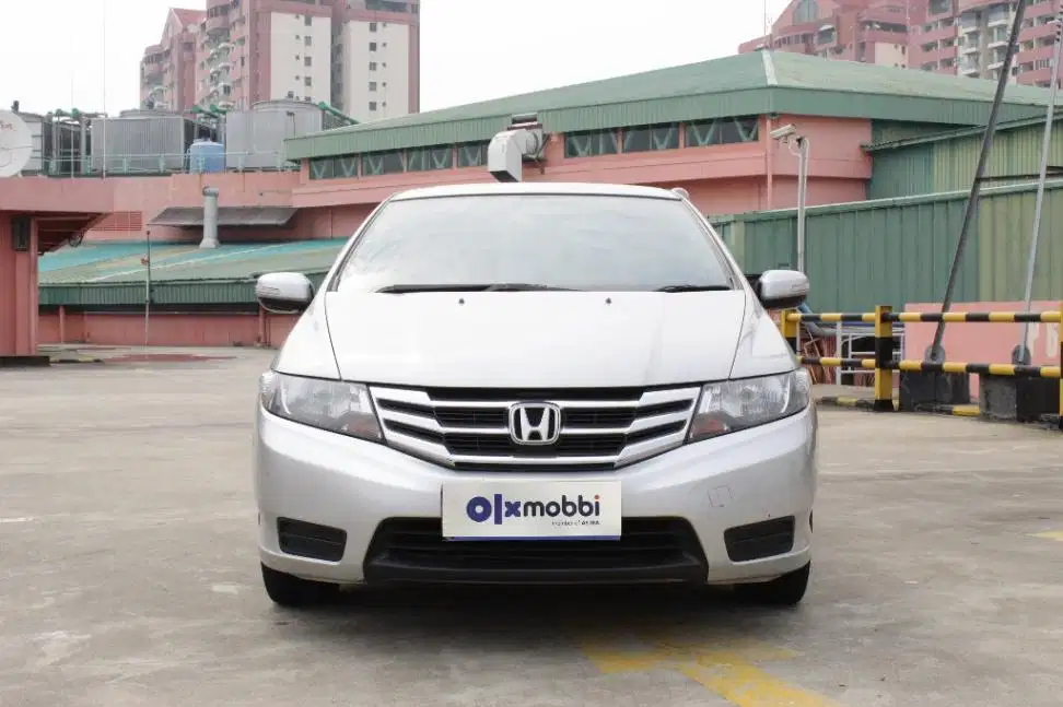 TDP 6,JT, Honda City 1.5 E Bensin-AT Putih 2013