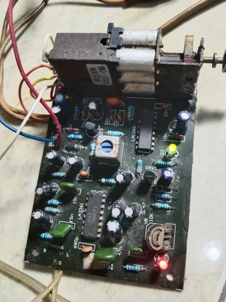 Radio Tuner FM Stereo