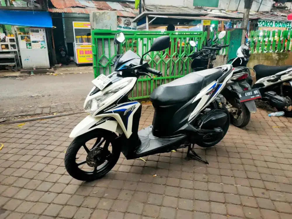 Honda Vario KZR 125cc PGM-FI Tahun 2013