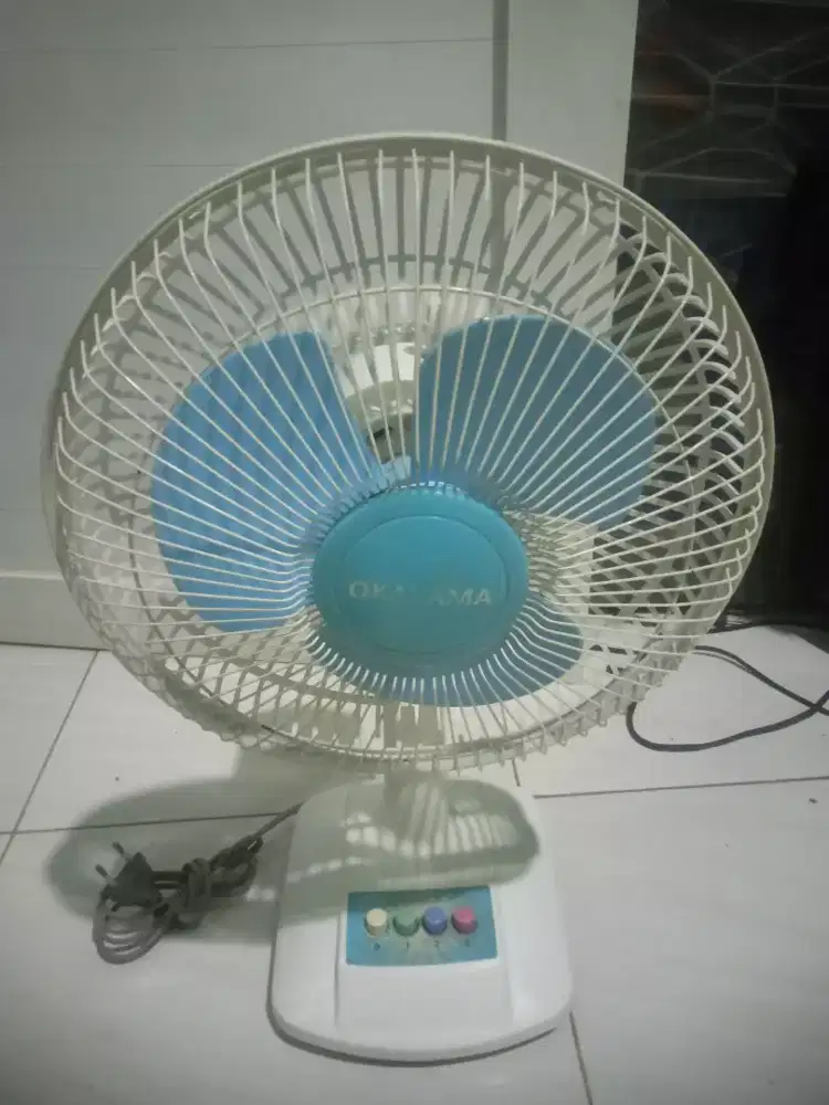 Kipas angin meja 9 inch okayama normal siap pakai nego tipis