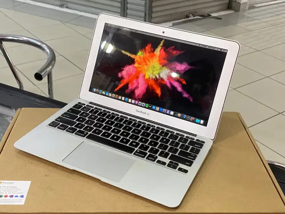 Macbook Air ( 11 inch, Early 2014 )