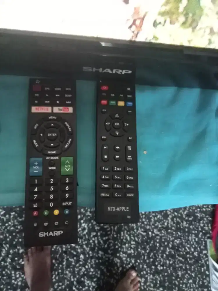 Jual tv merk Sharp 32in+setop box+antena