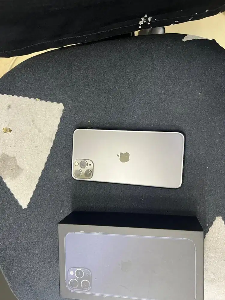 iphone 11 pro max 512gb laksana baru