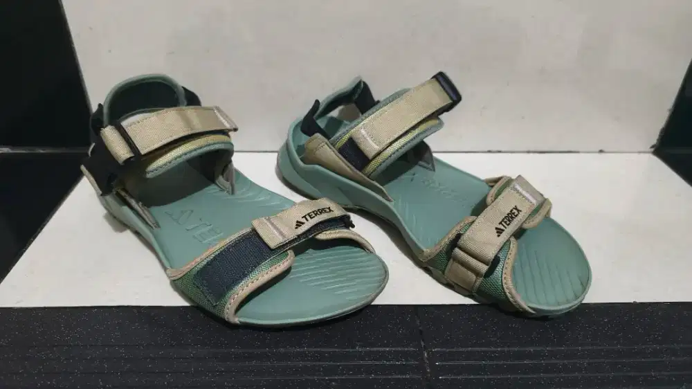 Sepatu Sendal Adidas Terrex