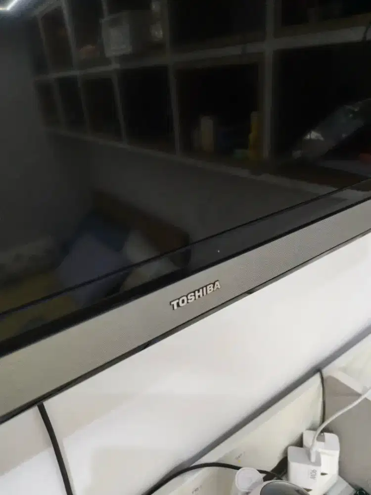 Tv 32 inch toshiba second