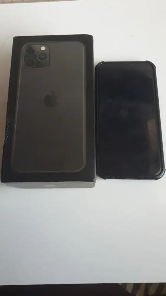 Iphone 11 pro ada box