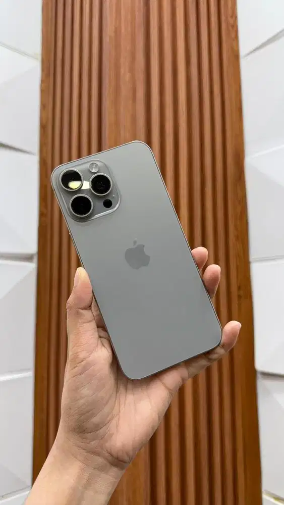 Second iphone 15 promax 256gb natural titanium