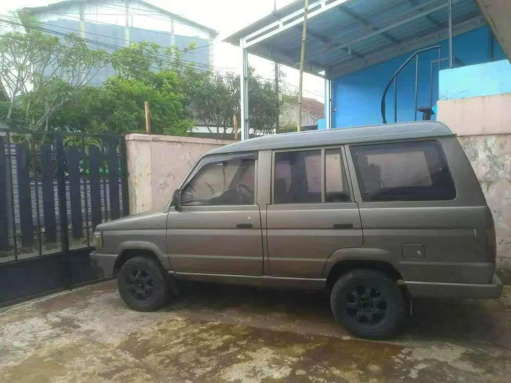 Toyota Kijang 1993 Bensin