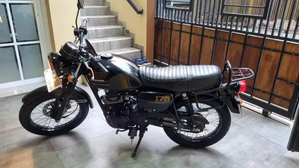 kawasaki w175 black edition tahun 2023